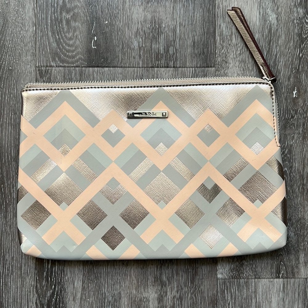 Stella and Dot clutch
